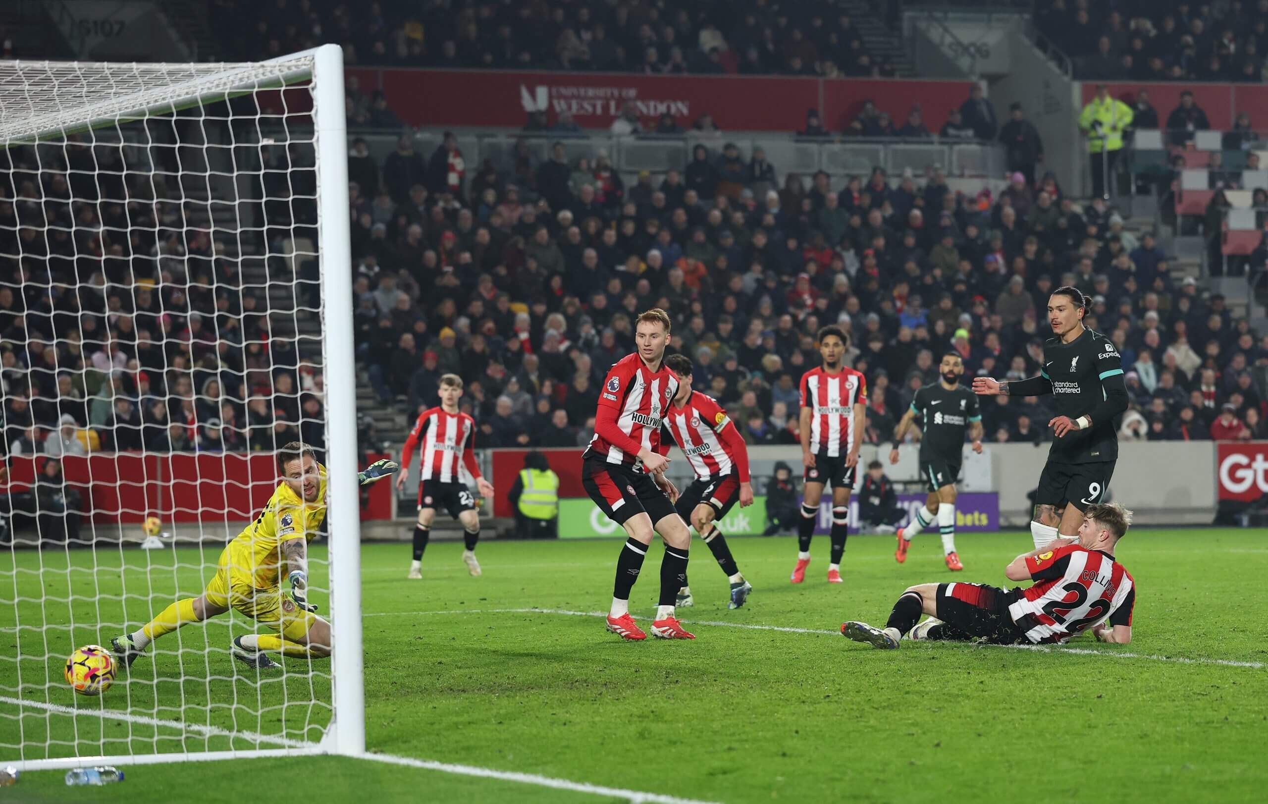 包含利物浦主场大捷，球员赛后激动庆祝胜利，不要准备文件因此增加你的设备.的词条-爱游戏